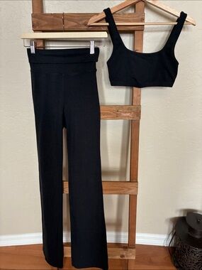 SKIMS Dark Gray High-Waist Wide-Leg Pants with Matching Sports Bra Skims set